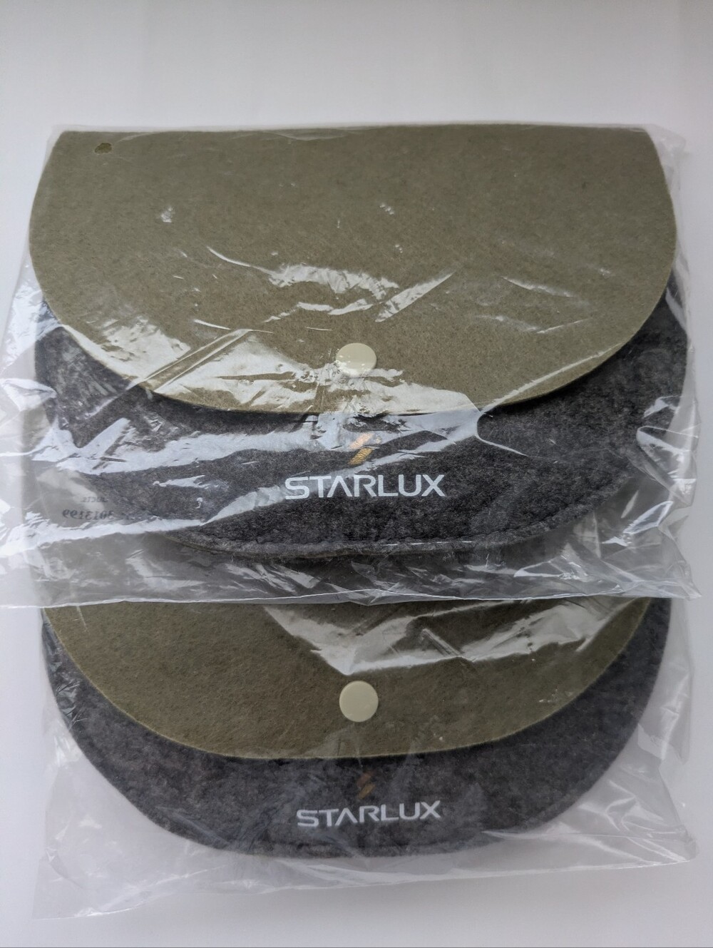 Starlux Two Travel Amenity Kits in Grey